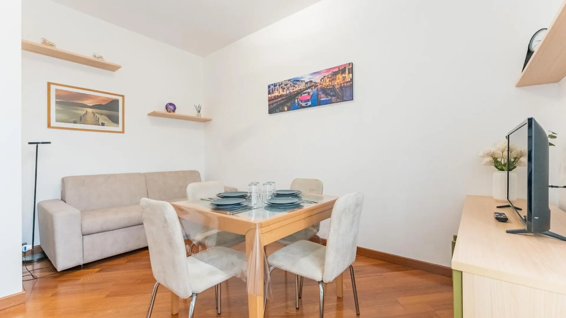 Apartment Ap1 Accogliente Appartamento In Centro Milan