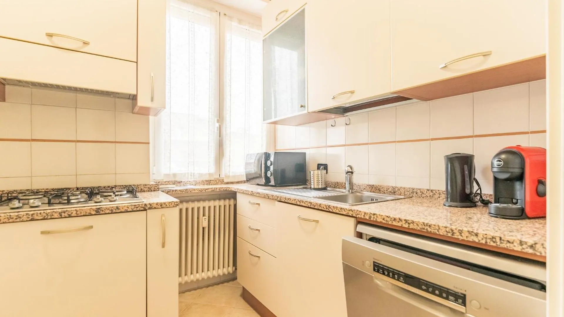 Apartment Ap1 Accogliente Appartamento In Centro Milan Italy